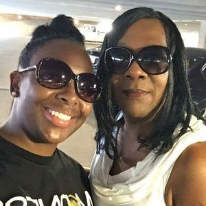 Meet your Posher, Thalia